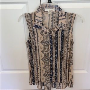 Sleeveless blouse